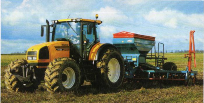 La gamme Renault Agriculture des années 2000