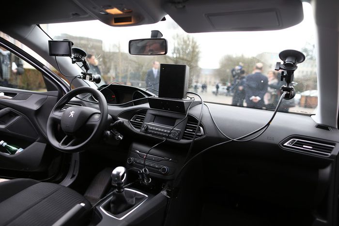 Les voitures-radars se déploient dans de nouvelles régions